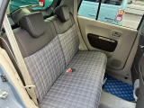 【リアシート】固定型のシートですが広々ご使用いただけますよ!