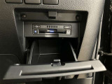 高速道路で便利な【ETC2.0】を装備しています。光ビーコン搭載で渋滞情報などナビゲーションと連動することで機能も充実いたします。他、観光施設に立ち寄るための高速料金割引サービス等もございます。