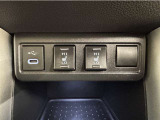 シートヒーター装備!エアコンに比べて暖まるスピードが速いので冬でも快適に過ごせます