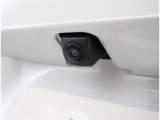 バックカメラが付いているので後方確認が非常にしやすいです。今や運転初心者も熟練者も必須装備!ついていて損はないですね♪