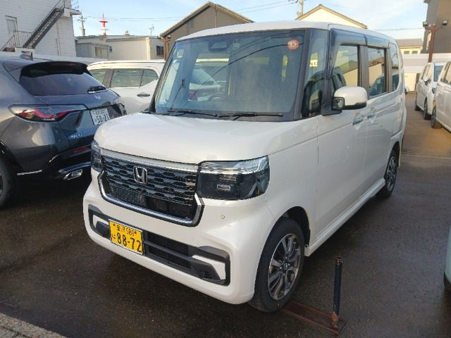 N-BOXカスタム  カスタム 660 4WD