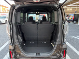 ラゲッジスペースもゆったりしています!!