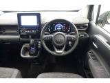 スタイリッシュなインパネ周りです!運転の際、常に目にする部分は、シックにまとめた飽きの来ないデザインが人気です!