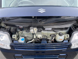 エンジンルームの画像です。店舗にて現車の確認もいただけますので、お電話で在庫のご確認の上是非ご来店くださいませ!!!ワクワクするクルマ選びをご提案します!