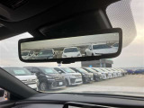 後方確認をミラーではなくカメラ映像で確認出来るデジタルインナーミラーを搭載!荷物があり、後方確認が出来ない時や雨天時などにとても便利☆