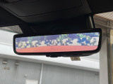 【デジタルインナーミラー】後席の大きな荷物や同乗者で後方が確認しづらい時でも安心!カメラが撮影した車両後方の映像をルームミラー内に表示。クリアな視界で状況の確認が可能です!