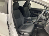 快適な姿勢で運転できるよう、ドライバーの体格に合わせて、シートの高さを最適なポジションに調整できます。