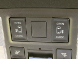【両側パワースライドドア】スマートキーや運転席のスイッチで後席両側スライドドアの開閉が可能♪電動だから力を入れてドアを開ける必要が無く、小さなお子様でも簡単に開け閉めでき快適です♪