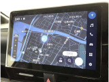純正ナビを装備。タッチパネル式で使いやすく、お出かけもラクラクです。