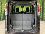 普段のお買い物や通勤、送迎等に十分な荷室スペースを確保しております。セカンドシートを倒すと、大きな荷物の積載も可能です♪