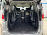 後席を格納すると、これだけの広さが!シーンに合わせたシートアレンジで、大きな荷物も積むことが出来ます♪