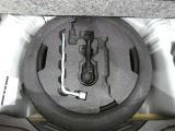 応急用のスペアタイヤが付属していますので万が一の時にも安心です