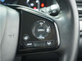 ◆アダプティブクルーズコントロール◆予め設定した車速内でクルマが自動的に加減速。前走車との適切な車間距離を維持しながら追従走行します。【LKAS】車線維持支援システムでステアリング操作を支援。