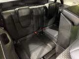 3列目シートはもちろん状態良好☆大人でもゆったりと座って頂けますので、大人数でのお出かけもラクラクです♪ご家族で、気の知れた仲間で、ドライブに行くのが楽しみですね♪