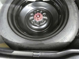 応急用のスペアタイヤが付属していますので万が一の時にも安心です