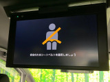 【フリップダウンモニター】大画面モニターで後席でもエンタメをお楽しみいただけます。小さなお子様にも大人気の装備です♪