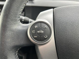 【ステアリングスイッチ】手元のボタンから、オーディオやナビなどの操作ができるので、よそ見をせずに安全に運転に集中できます!