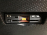 ETCを装備しています☆有料道路の料金所をノンストップで通過できてとても便利です☆高速道路のETC割引なども使えるのであるに越したことはない機能です!