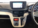 温度を設定すれば、自動で車内の温度管理をしてくれる優れものです♪ATミッションで運転楽々