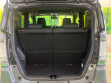 普段のお買い物や通勤、送迎等に十分な荷室スペースを確保しております。セカンドシートを倒すと、大きな荷物の積載も可能です♪