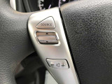 【ステアリングスイッチ】ステアリングを握ったままオーディオ等がコントロール出来ますので、利便性だけでなく事故防止にも繋がります。