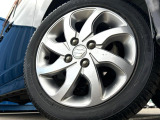 【14インチアルミホイール】外観にマッチしたアルミホイールを装着しております。各種アルミホイールや、スタッドレスタイヤも取扱いしております。是非ご相談ください♪