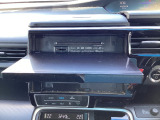 Bluetoothにてハンズフリー通話/音楽再生、Apple CarPlay対応。CD/DVD再生、CD録音。