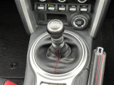 【シフトレバー】シフトの操作がしやすく快適なドライブを楽しんでいただけます!