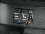 ◆両側電動スライドドア◆狭い駐車場でも乗り降りが楽々♪お子様が隣の車にドアを当ててしまう心配もございません!小さなお子様連れの方もこれで安心。