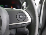 <ステアリングスイッチ>ハンドルの左側のスイッチは携帯電話のBluetoothとペアリング設定をしておけばハンズフリー通話ができるスイッチ&オーディオの切り替え・選局・音量調整の操作ができます。