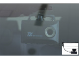 ドライブレコーダー(TZ-DR210)装備してます。フロントとリヤーのカメラで録画しているので万が一の時の記録で安心です。