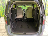 後席を格納すると、これだけの広さが!シーンに合わせたシートアレンジで、大きな荷物も積むことが出来ます♪