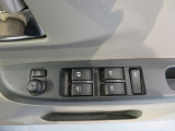 パワーウインドウスイッチが付いていて開閉が楽に行えます。