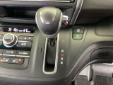 発進時から滑らかに加速する無段階変速のCVTはストップ&ゴーの多い街の中も快適です