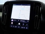 カーナビ、運転支援システムや空調、オーディオの設定もこの画面を介して行います。電話のほか、エアコン、シートコントロール、車両設定などもえます。