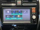日産純正メモリーナビゲーションです♪目的地まで案内するナビゲーション機能の他に画質で楽しめるTVやCD再生など多彩な機能が満載で運転を快適にサポートしてくれます☆