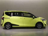 両側パワースライドドア付きだから、狭い駐車スペースなどでの 乗り降りラクラク!小さなお子さまのいるご家庭には嬉しい装備。