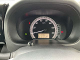 視認性の高いメーターで運転情報を的確に把握できます!