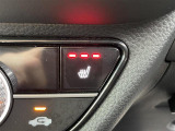 【シートヒーター】シートを温めてくれる暖房機器です!長時間座っていると負担が掛かりやすい背中や腰、または冬場などの寒い日に冷えやすい脚部に快適なぬくもりを伝えます。