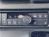 【オートエアコン】車内温度を感知して自動で温度調整をしてくれるのでいつでも快適な車内空間を創り上げます!