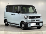 雨の日は中古車は選びにくいですよね。でも当店なら安心です。電話予約を頂ければ屋根下へ移動させて頂きます。雨でもじっくりご検討いただけます。