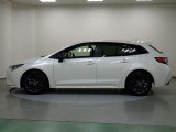 カローラツーリング 1.8 ハイブリッド W×B E-Four 4WD 