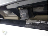 バックモニター付なので後退時に後方が見えるので安心。 車は構造上、死角がたくさんなので万が一を考えると必須ですね。 あくまで補助の為の装備、バックは目視で確認する事が重要ですよ。