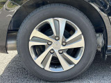純正アルミホイールです。足元が引き立ちます!