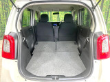 後席を格納すると、これだけの広さが!シーンに合わせたシートアレンジで、大きな荷物も積むことが出来ます♪