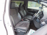 運転席回りもすっきりしていてスムーズに乗り降りができます!