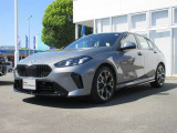 BMWの最大の特徴は「走りの楽しさ(駆けぬける歓び)」を中心に、スポーティな性能・独自のデザイン・高い技術力を一貫して追求している点です。