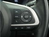 ◆アダプティブクルーズコントロール◆予め設定した車速内でクルマが自動的に加減速。前走車との適切な車間距離を維持しながら追従走行します。【LKAS】車線維持支援システムでステアリング操作を支援。