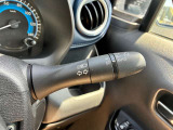 オートライト機能付きです♪またハイビームアシストで、先行車または対向車や周囲の明るさなどに応じ、自動的にハイビーム(上向き)とロービーム(下向き)を切り替えます♪