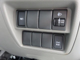 4WDのお車です。